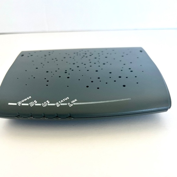 ZyXEL Cable Modem - Picture 4 of 5